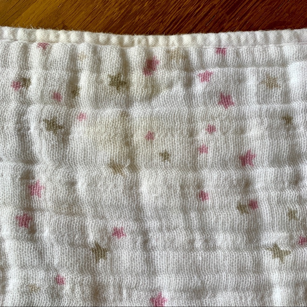 Aden + Anais pink & white bandana bibs - Picture 6 of 6